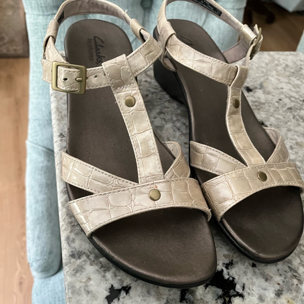 🌸🌸🌸 CLARKS SANDALS BENDABLE 🌸🌸🌸🌸